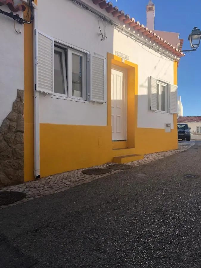 Casinha Teles Apartment Alvor